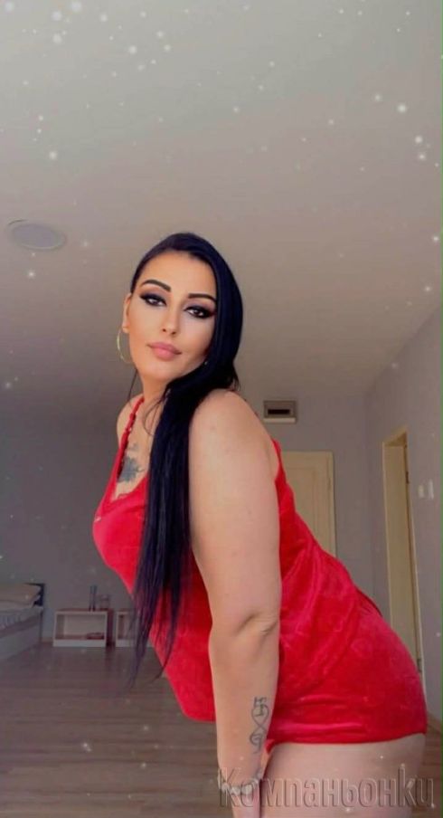 HOT GIRL😘