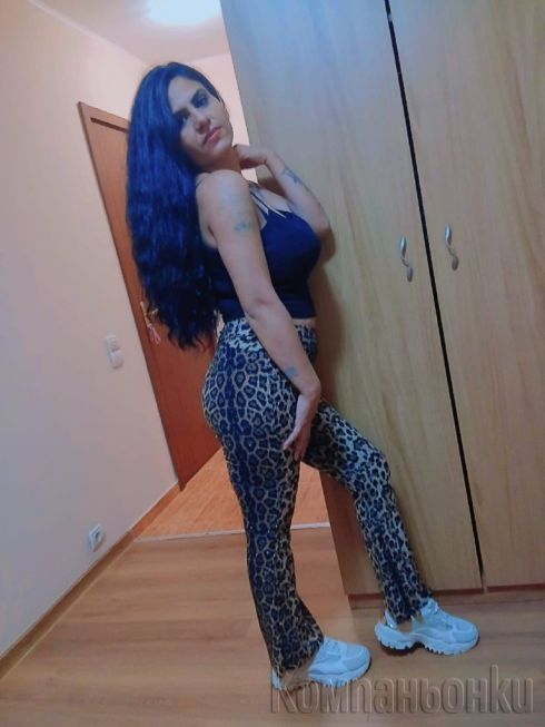 ⚜❣Възбудено мокро котенце👄само до днес съм тук