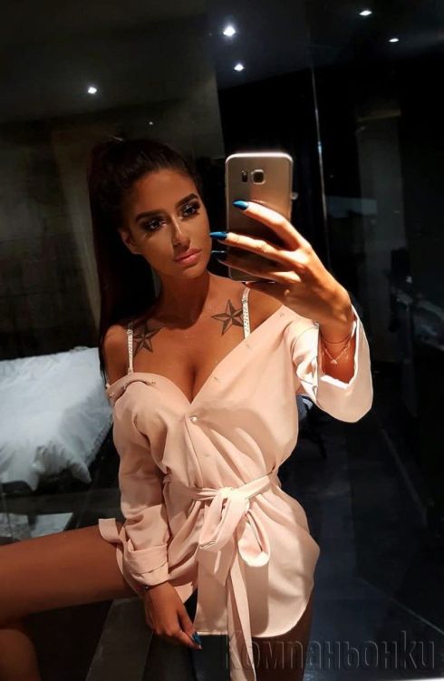 🤤 Най Сексапилната Мацка Тук🤤 The Sexiest Chick Here 🤤