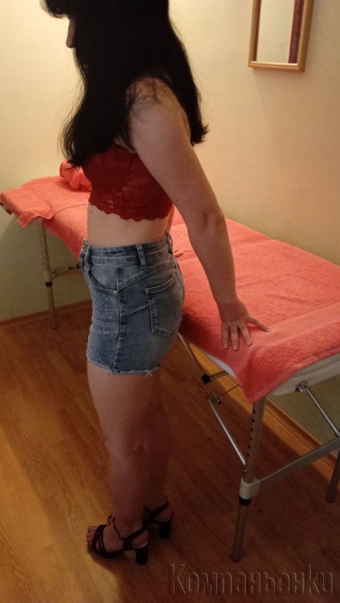 Професионален Еротичен масаж на голо-Тяло. 15мин-20 евро.