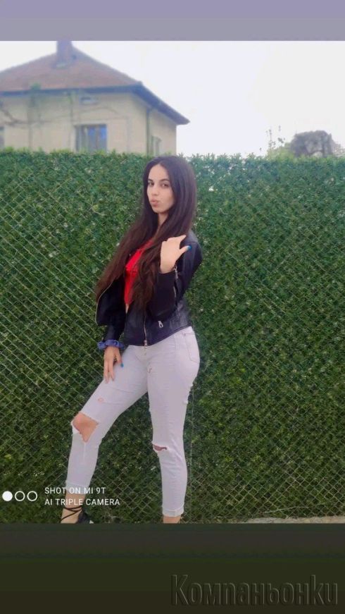 Ела се наслади на нещо ново🥵🥵🥵