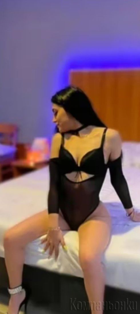 жената, която оставя следа още с първата целувка 🤤❤️