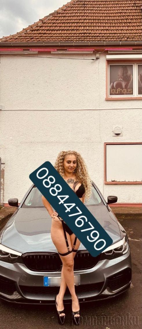 Real gurl writes WhatsApp✅️