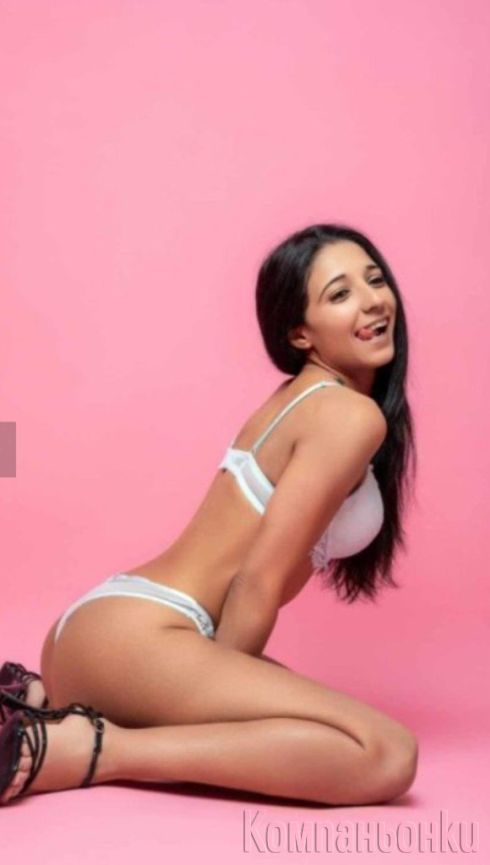 Ела ме опитаи