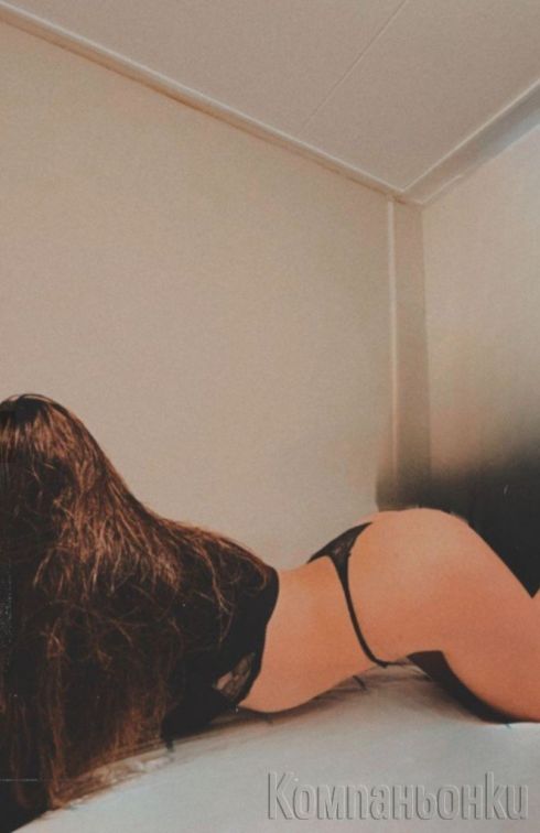 🫦 Mинионче нова за малко в гръда💋