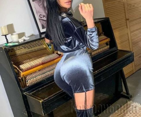 Обичам.го.целия.звъни.ми ,🫦👅🫦♥️