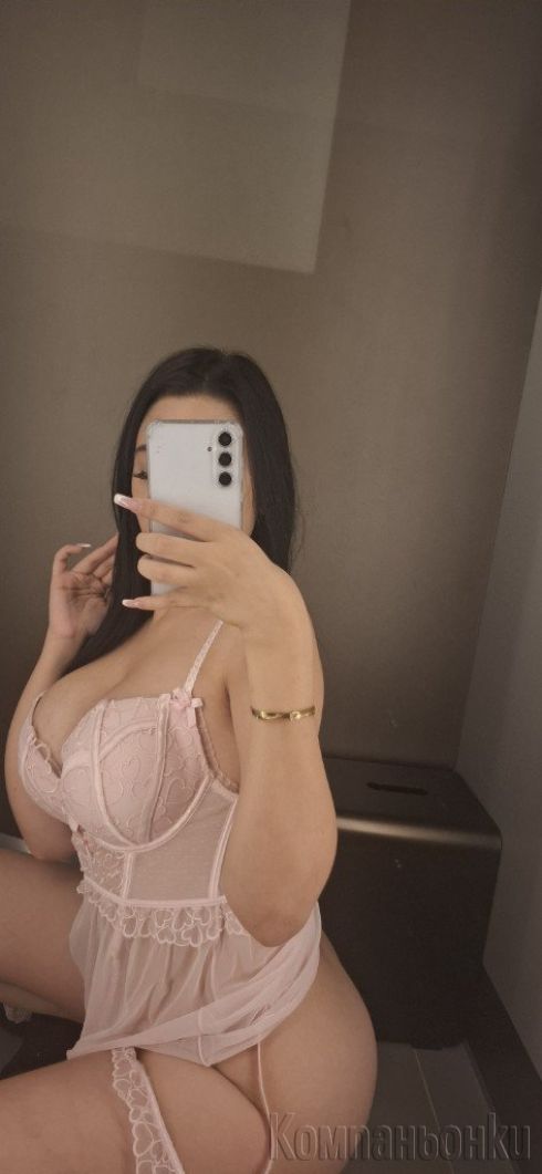 Ела и се поглезии👅👅🫦