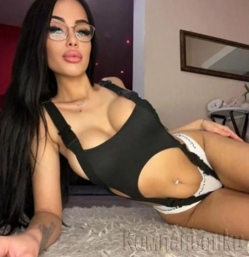 23 годишна секси и гореща на ваш терен