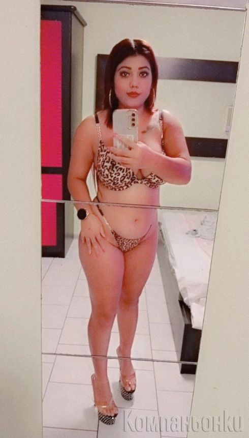 Нова секси бомба при вас и за малко 💋